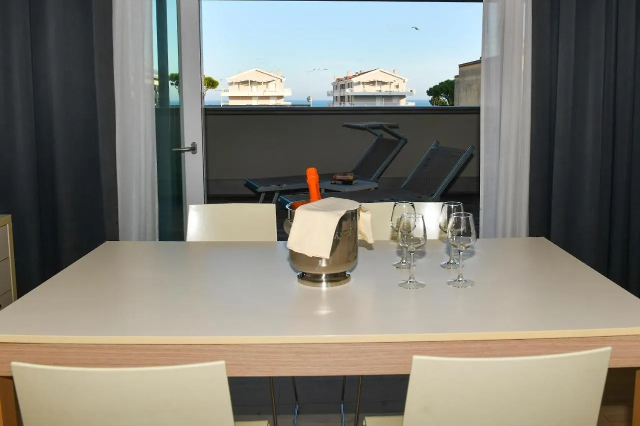 Hotel Eden Lido di Jesolo 4*,  Italy